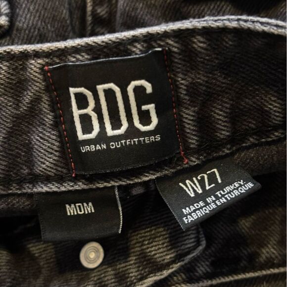 BDG Urban Outfitters Mom Jeans Black Women’s Size 27 High Rise Straight Leg - Picture 2 of 5